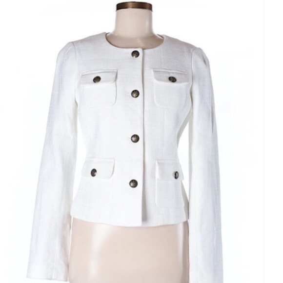 Banana Republic Jackets & Blazers - ❤️SOLD❤️Banana Republic White Tweed Boucle Blazer
